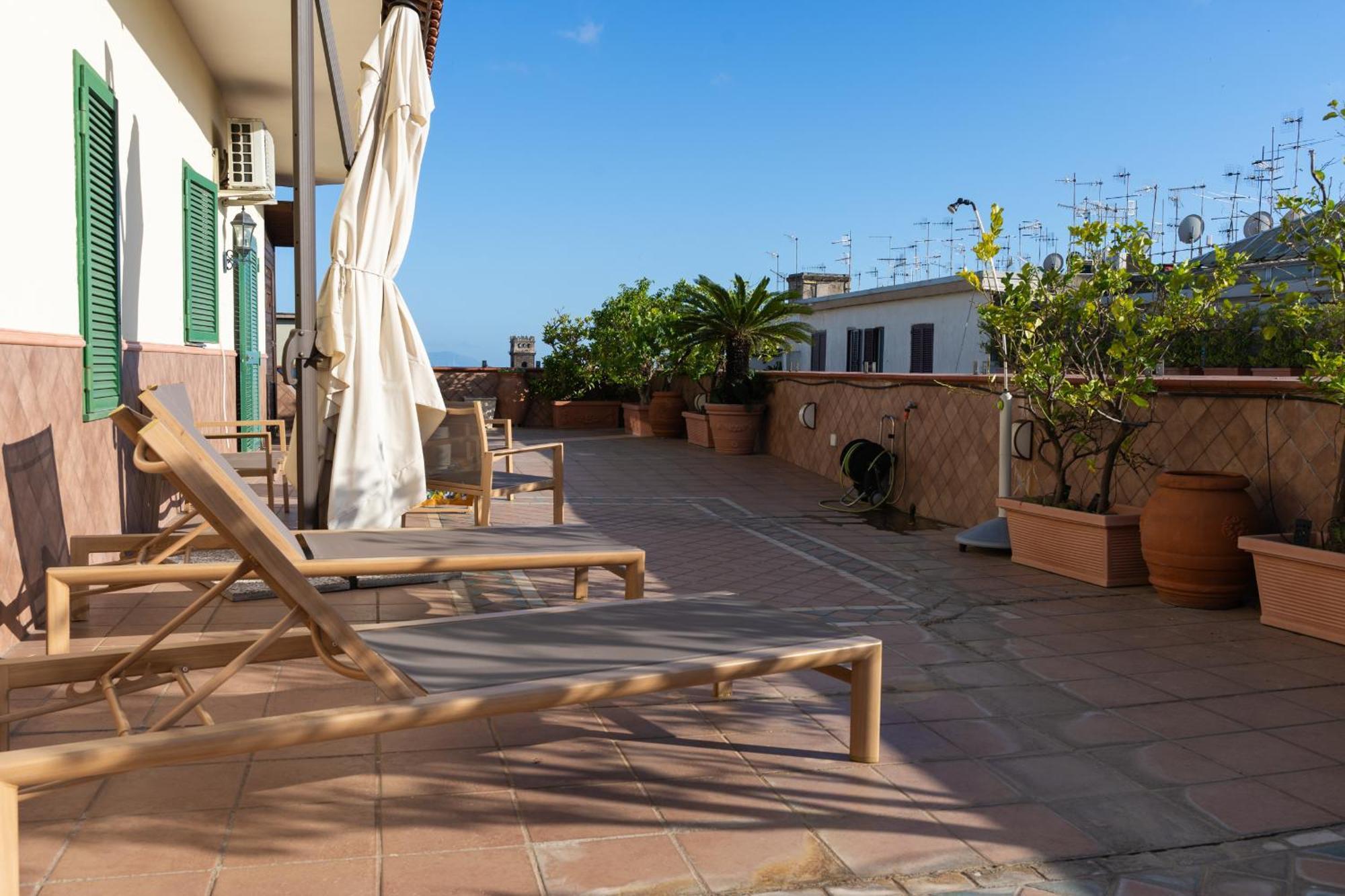 L'Attico Fuggente Hotel Napoli Ngoại thất bức ảnh